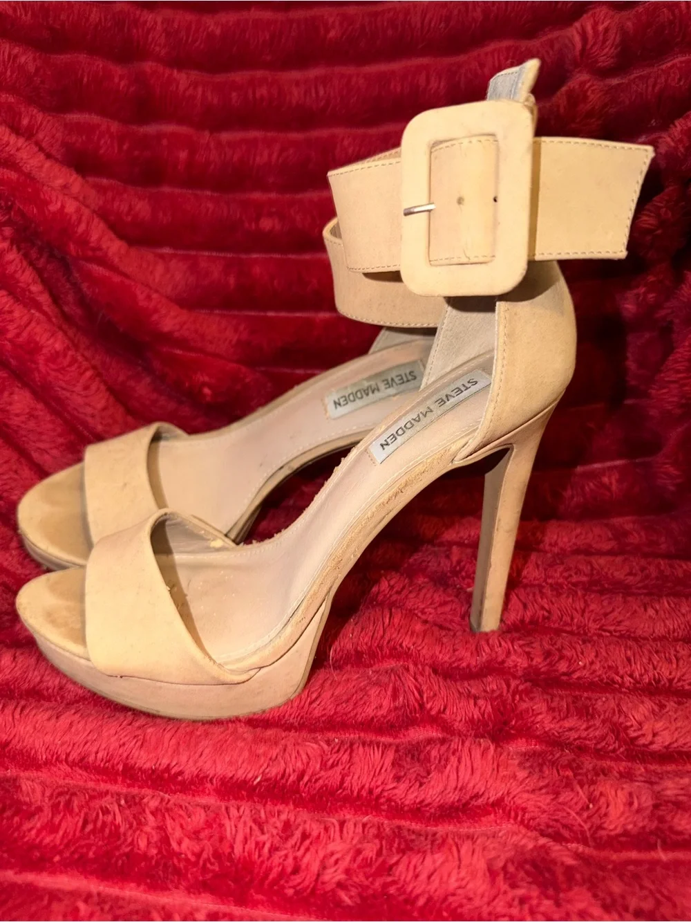 Steve Madden Coco Tan Suede Platform Sandals Heels.